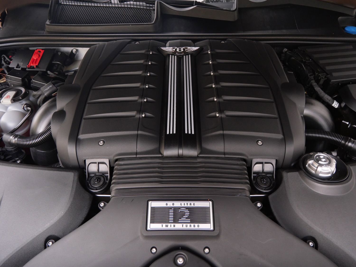 Used 2017 Bentley Bentayga image 26