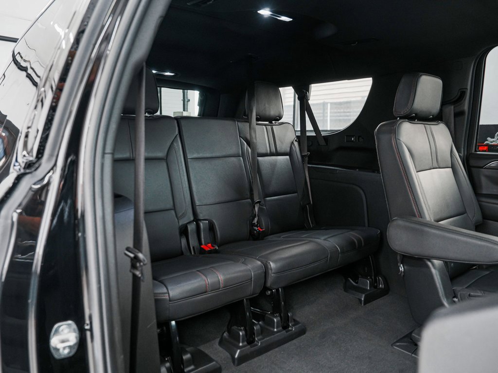 Used 2022 Chevrolet Suburban RST w/ Sport Performance Package image 35