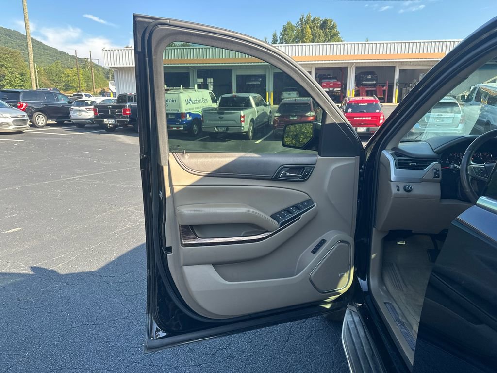 Used 2016 GMC Yukon SLT w/ Open Road Package image 16