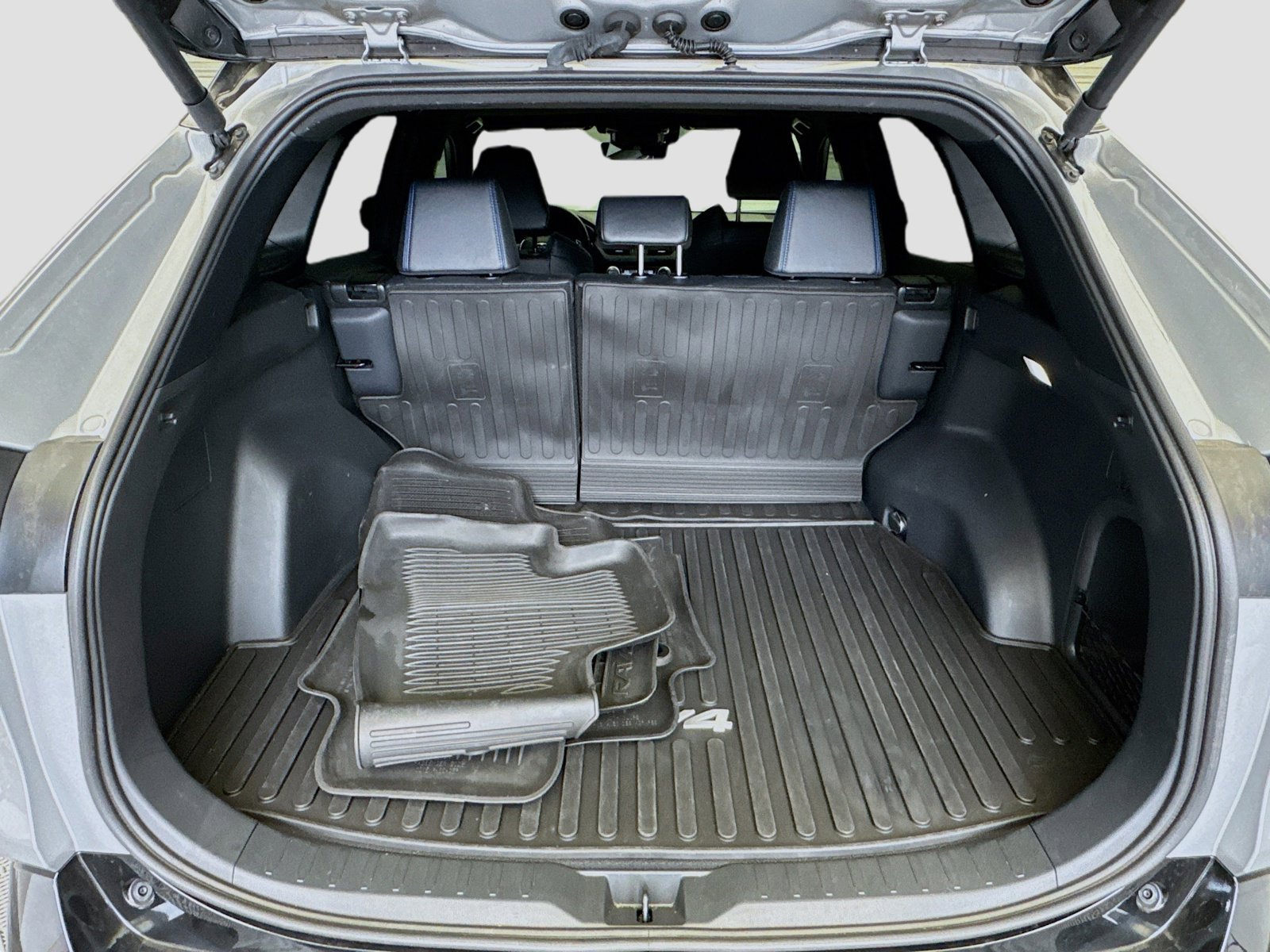 Used 2024 Toyota RAV4 XSE image 19