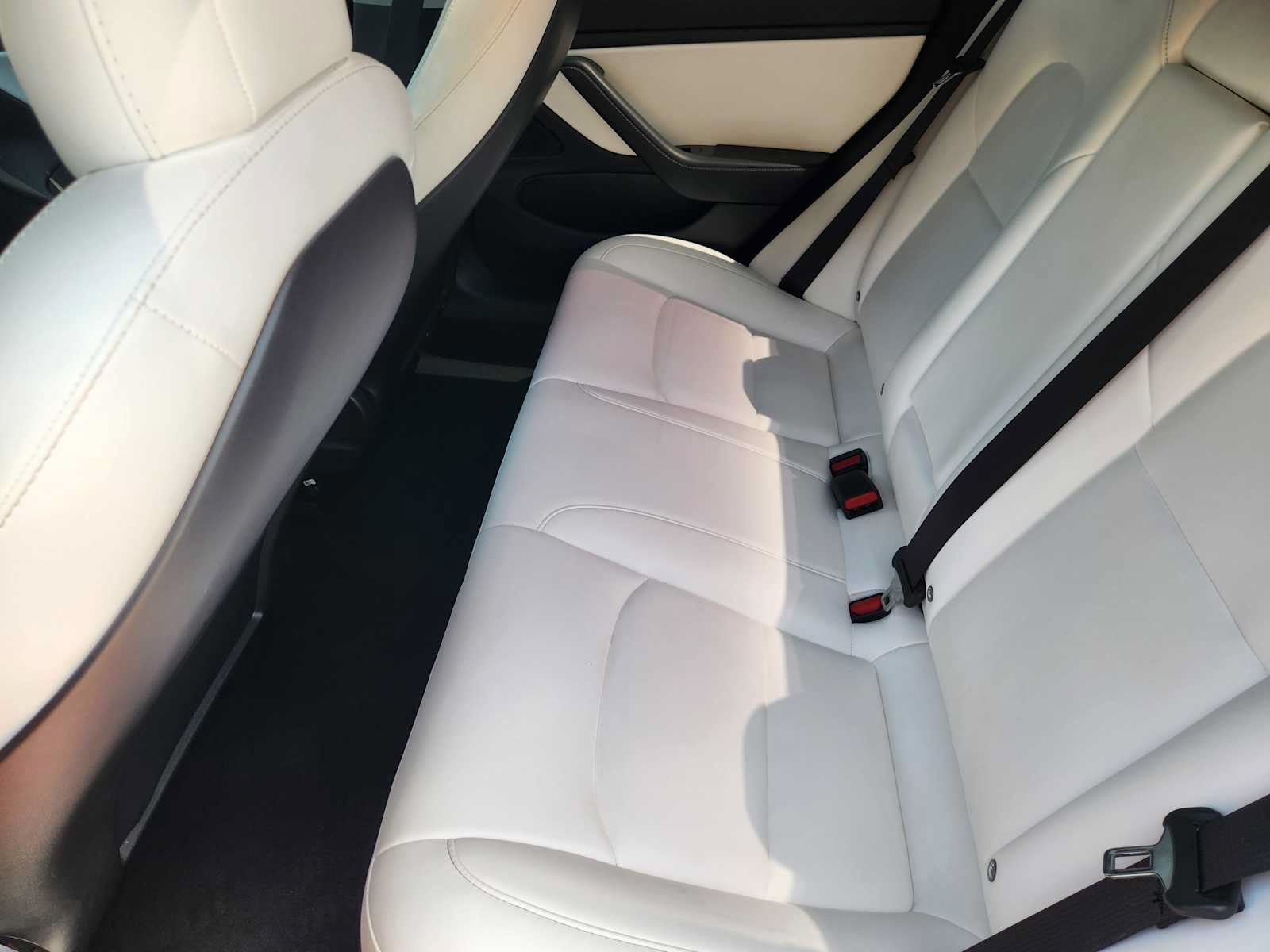 Used 2018 Tesla Model 3 Mid Range RWD image 29