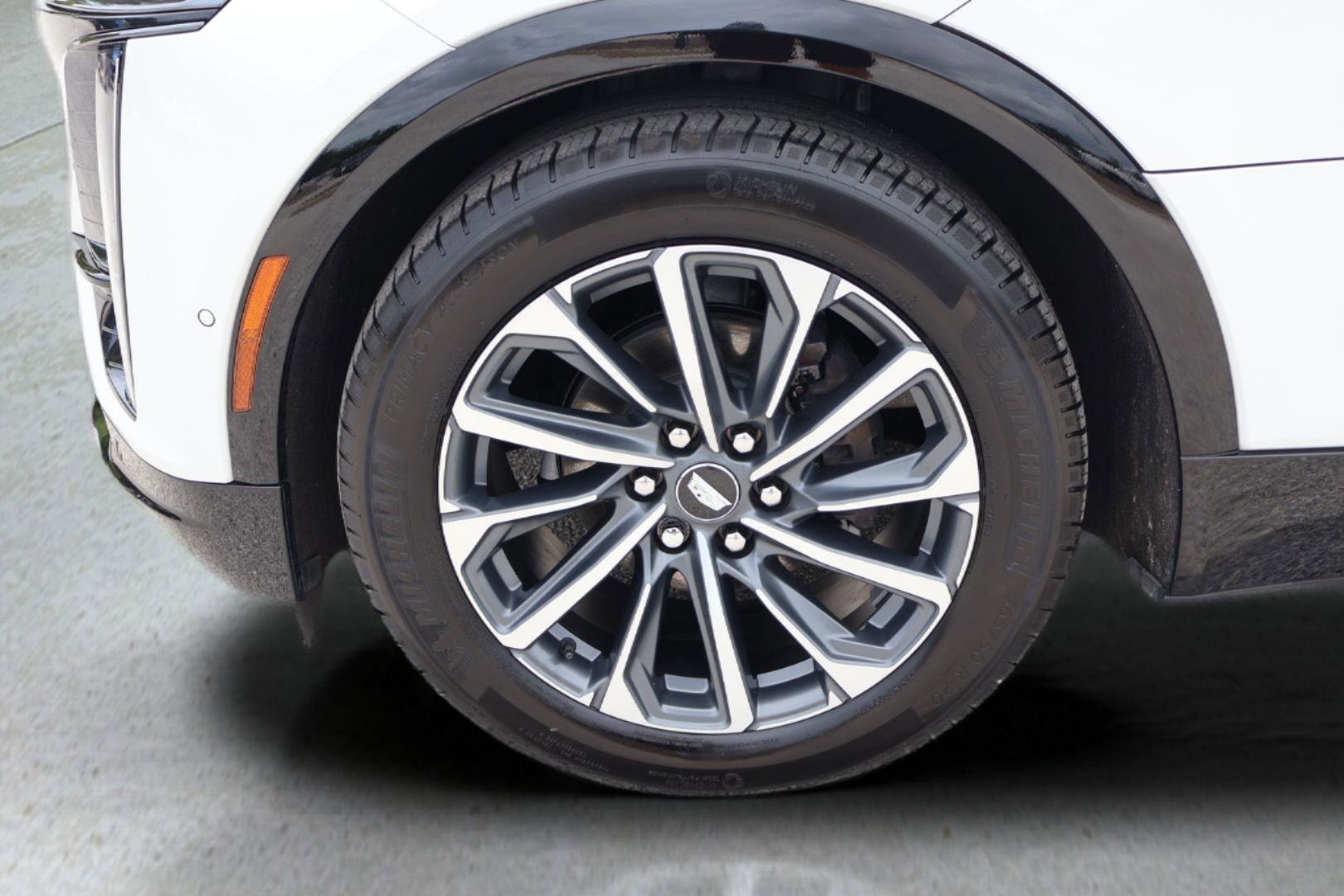 Used 2024 Cadillac Lyriq Sport RWD image 9