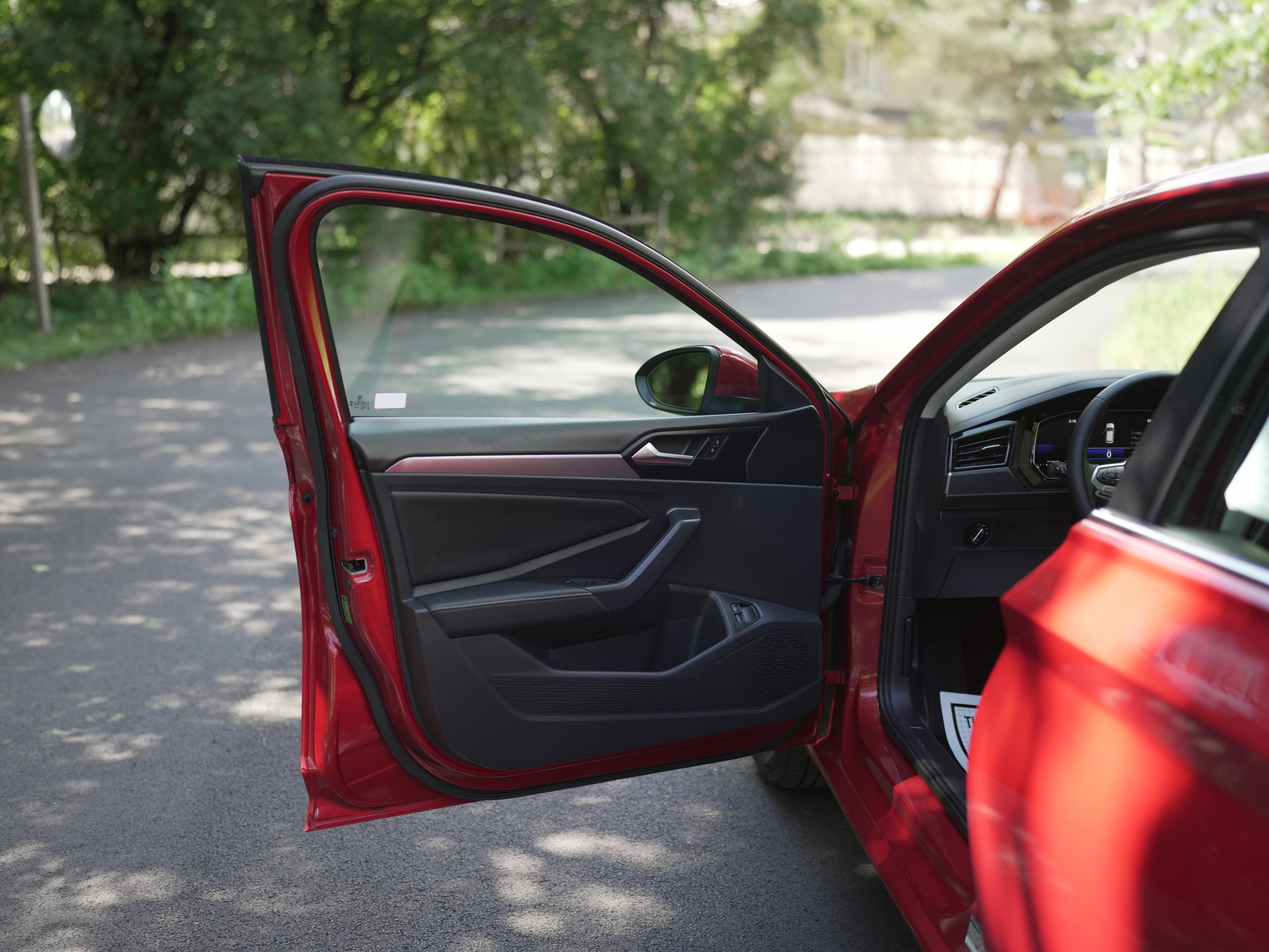 Certified 2024 Volkswagen Jetta SE w/ Panoramic Sunroof Package image 27