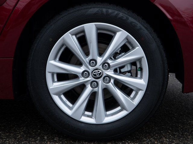 Used 2025 Toyota Corolla XLE image 13