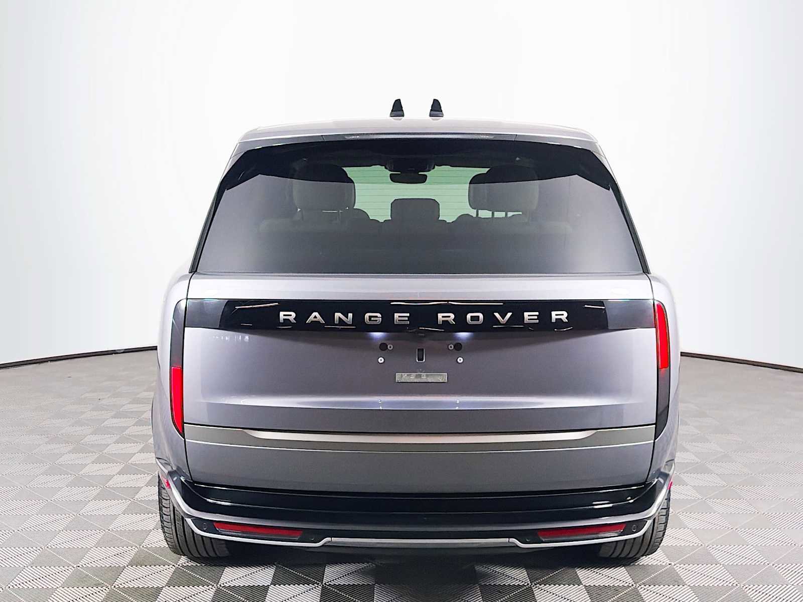 Used 2024 Land Rover Range Rover SE AWD/4WD image 6