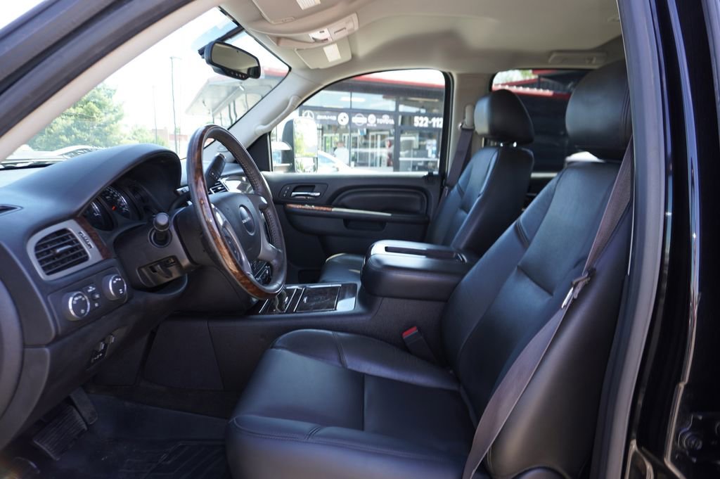 Used 2014 GMC Sierra 3500 Denali w/ Snow Plow Prep Package AWD/4WD image 23