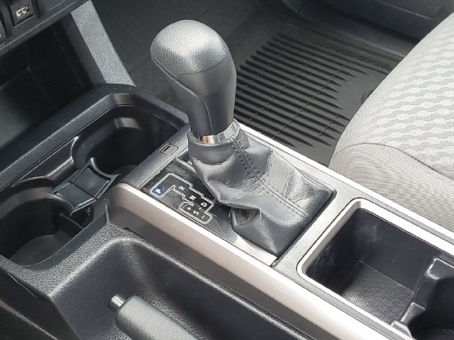 Used 2023 Toyota Tacoma SR5 w/ Technology Package AWD/4WD image 31