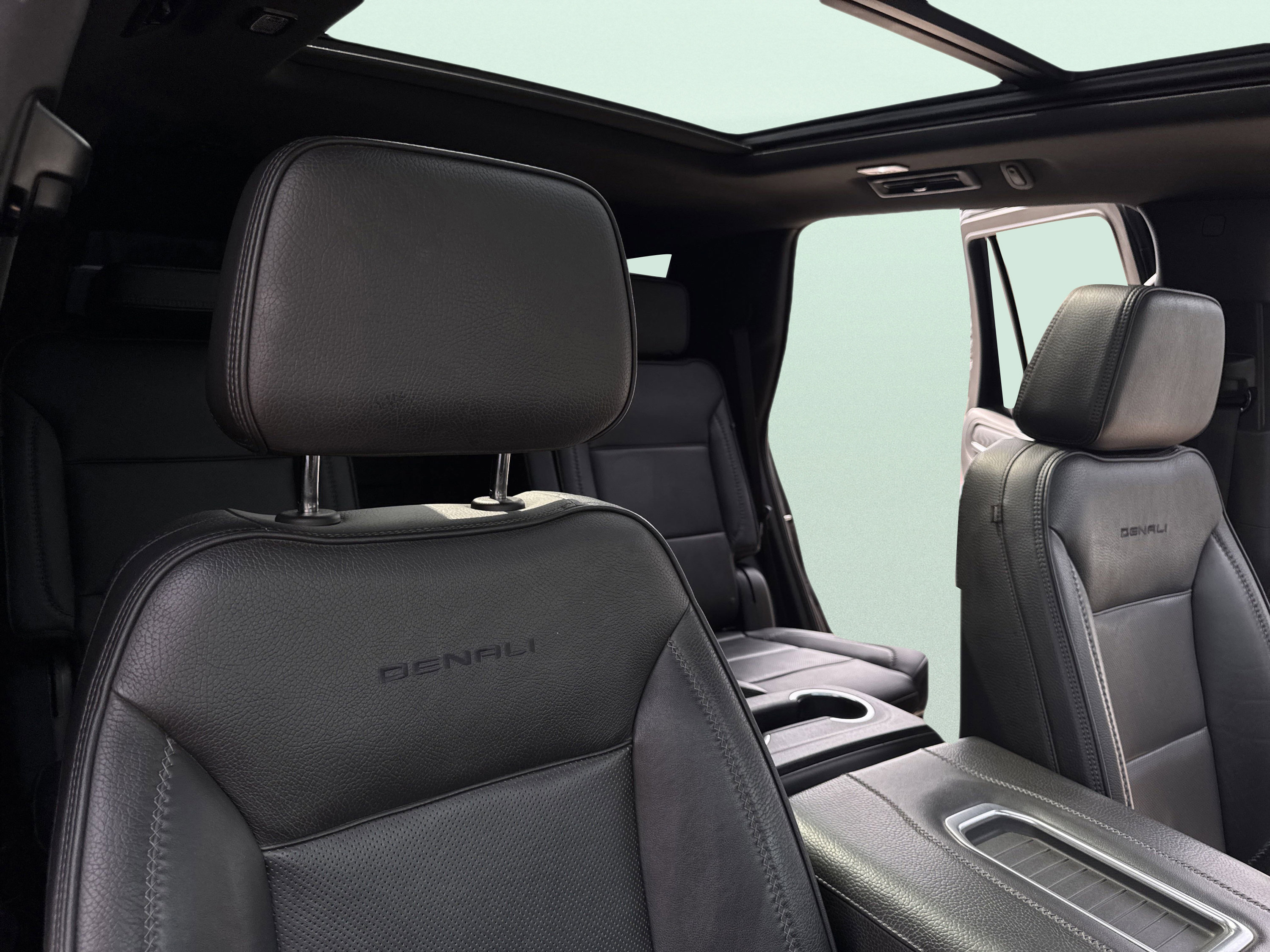 Used 2022 GMC Yukon Denali image 75