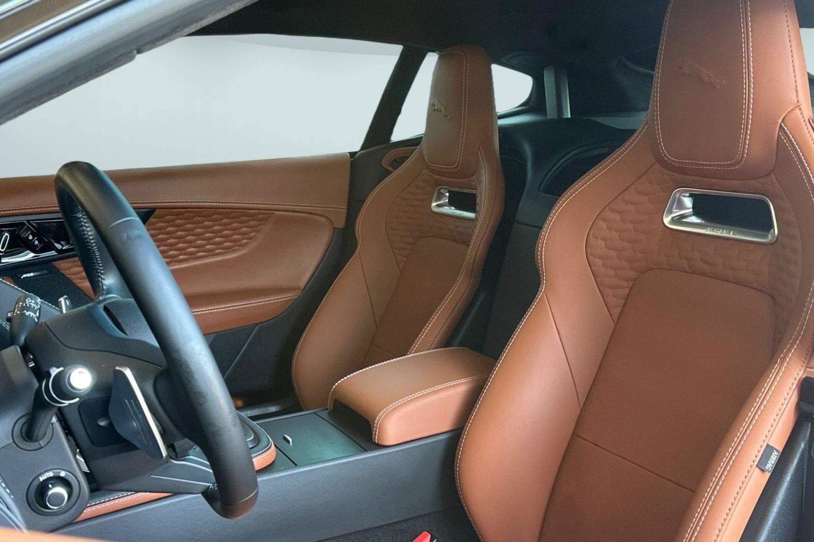 Used 2024 Jaguar F-TYPE Coupe AWD image 5