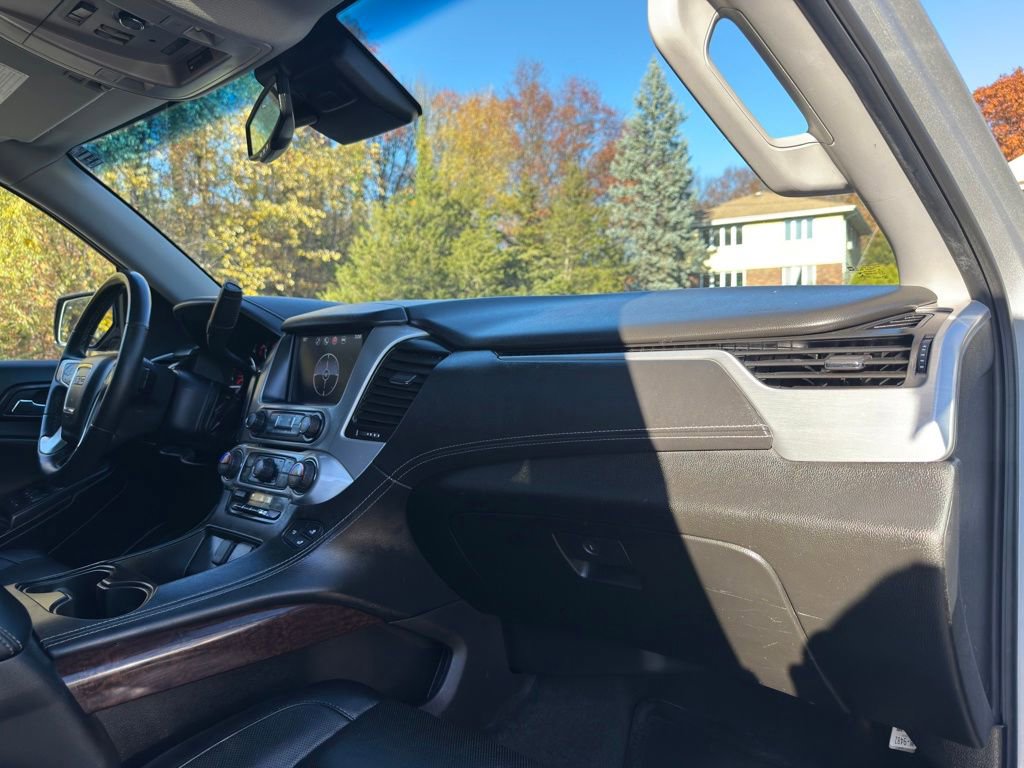 Used 2016 GMC Yukon XL SLT w/ HD Trailering Package image 28