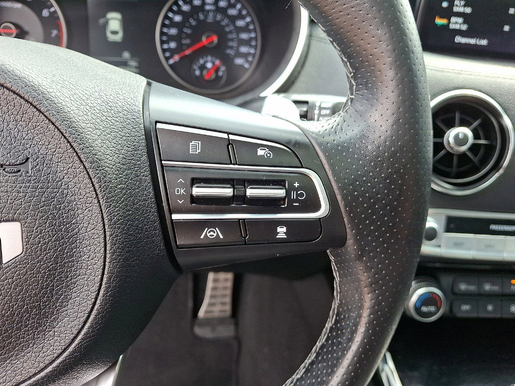 Used 2023 Kia Stinger GT-Line w/ Sun & Sound Package image 18