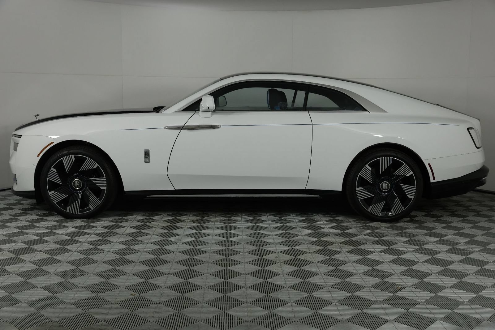 New 2025 Rolls-Royce Spectre w/ Spectre Launch Package AWD/4WD image 2