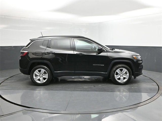 Used 2022 Jeep Compass Latitude w/ Sun and Sound Group image 26