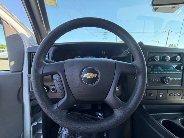 Used 2025 Chevrolet Express 3500 LT w/ LT Preferred Equipment Group RWD image 18