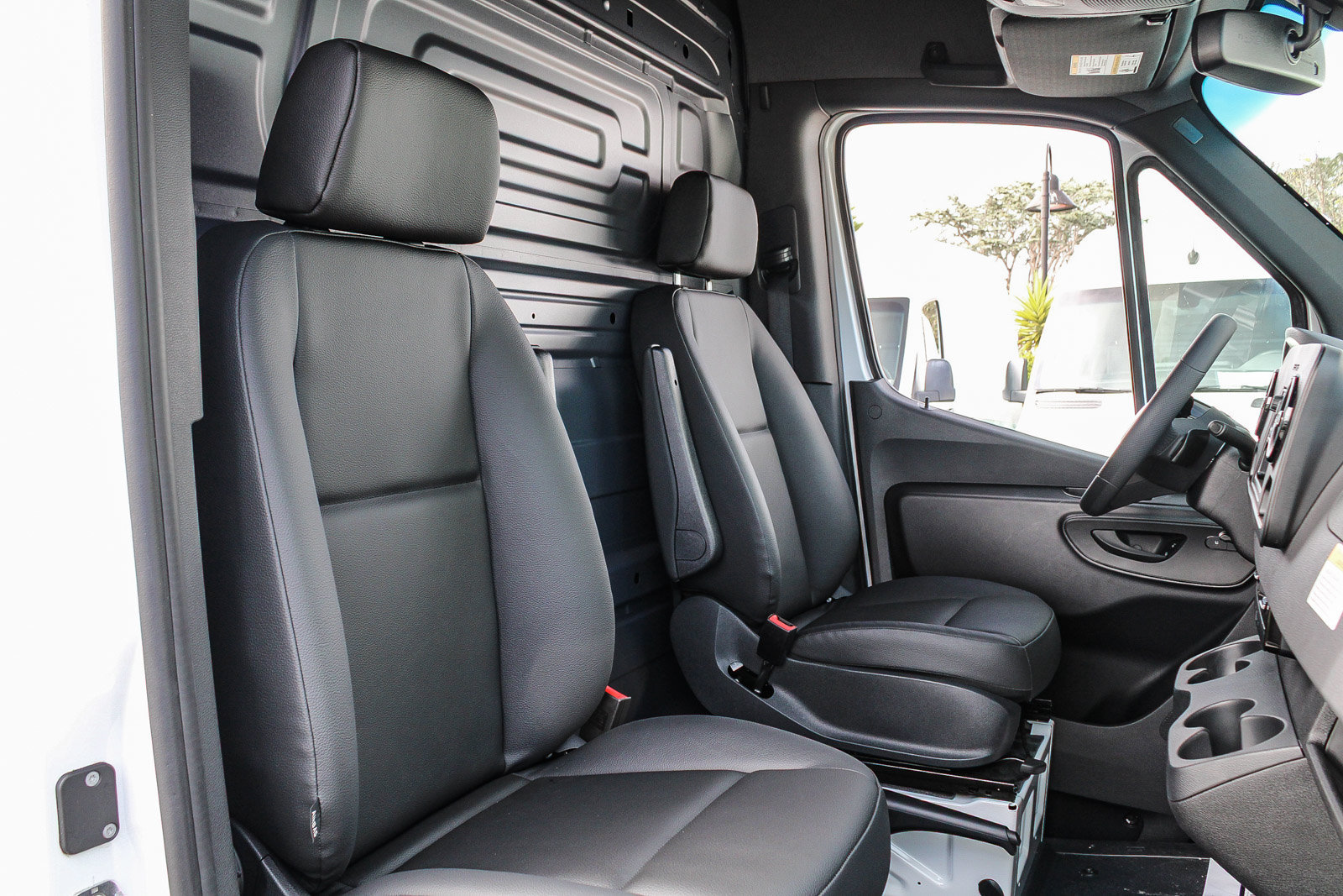 New 2025 Mercedes-Benz Sprinter 2500 image 17