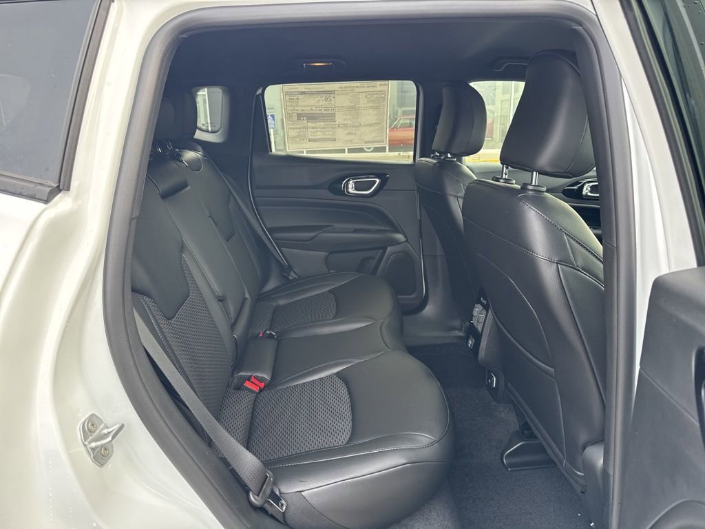 New 2026 Jeep Compass Latitude AWD/4WD image 28