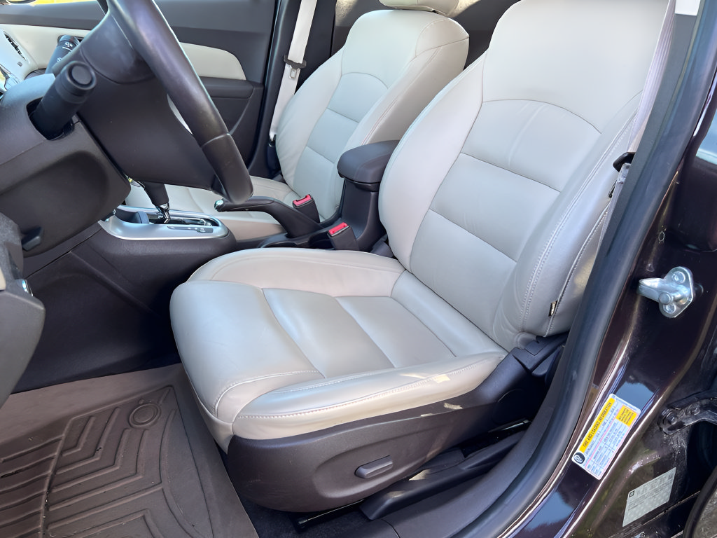 Used 2015 Chevrolet Cruze LT w/ Sun, Sound and Sport Package FWD image 14