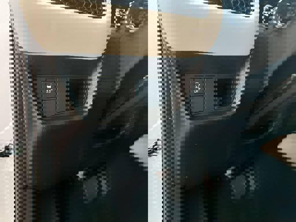 Used 2026 Honda HR-V LX image 36