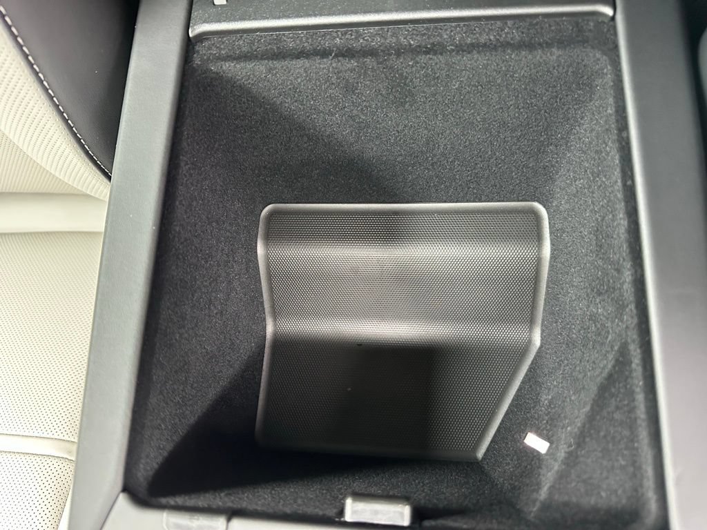 Certified 2025 Porsche Cayenne E-Hybrid AWD/4WD image 31