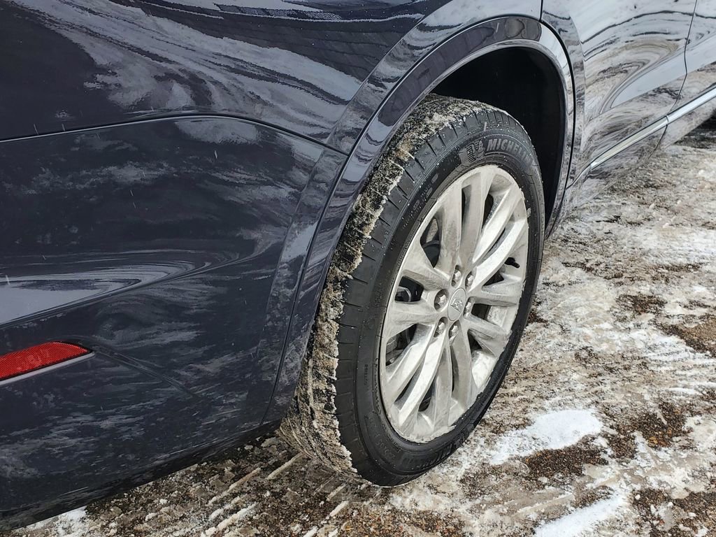 Certified 2024 Cadillac XT6 Premium Luxury w/ LPO, Floor Liner Package image 36