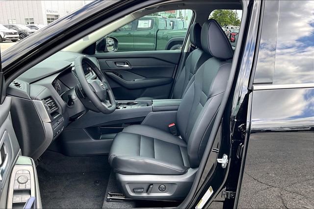 New 2026 Nissan Rogue SV image 8