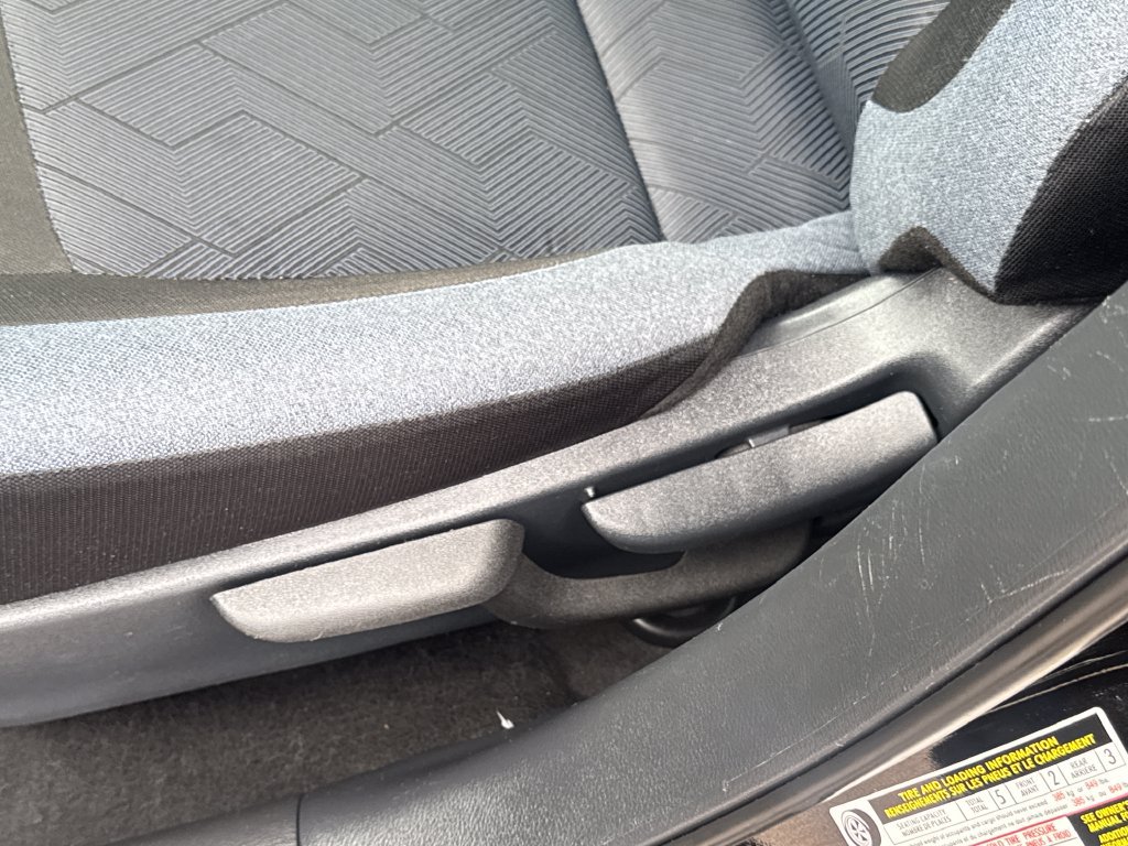 Used 2025 Nissan Versa SV FWD image 45