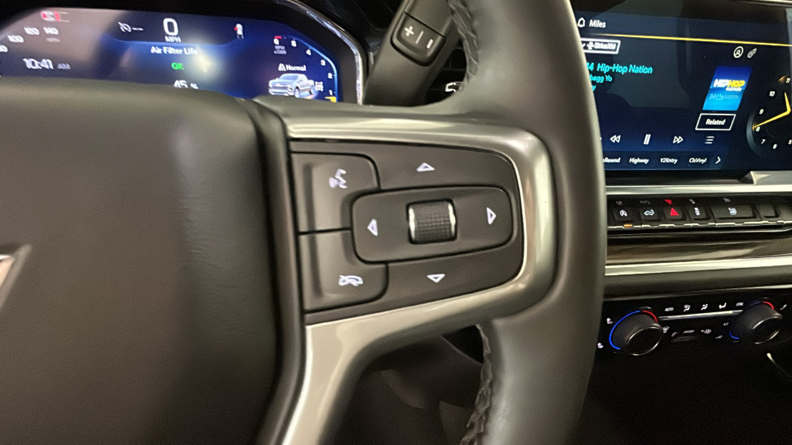 Used 2024 Chevrolet Silverado 1500 LT AWD/4WD image 21