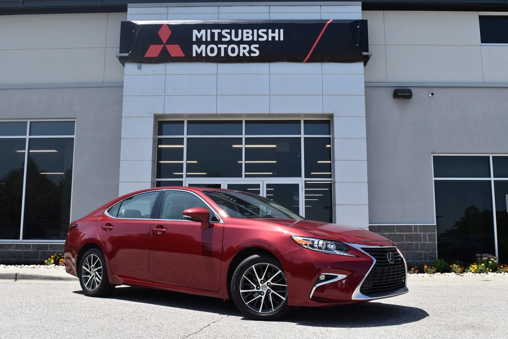 Used 2017 Lexus ES 350 w/ Navigation System Package