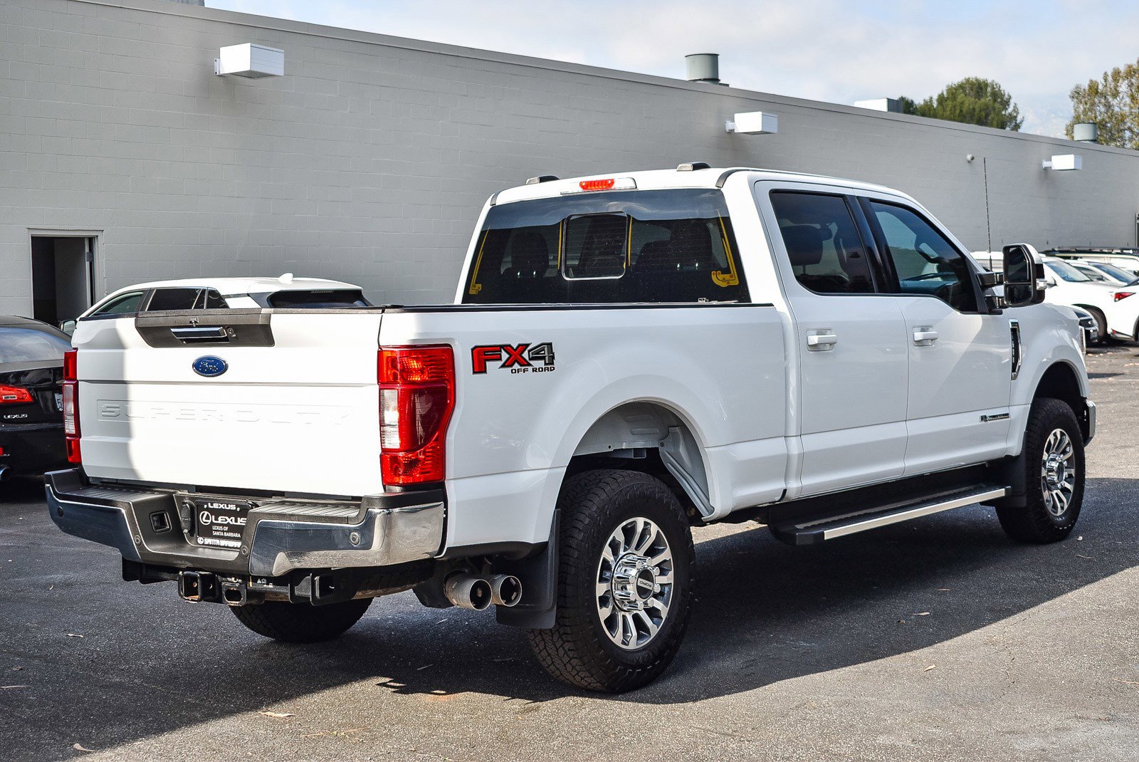Used 2022 Ford F350 Lariat w/ FX4 Off-Road Package image 6