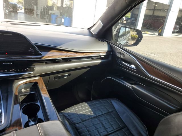 Used 2022 Cadillac Escalade Sport Platinum w/ LPO, ONYX Package image 14