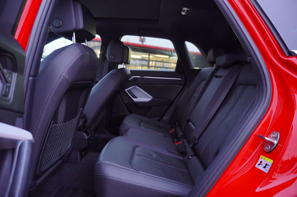 Used 2023 Audi Q3 2.0T Premium image 25