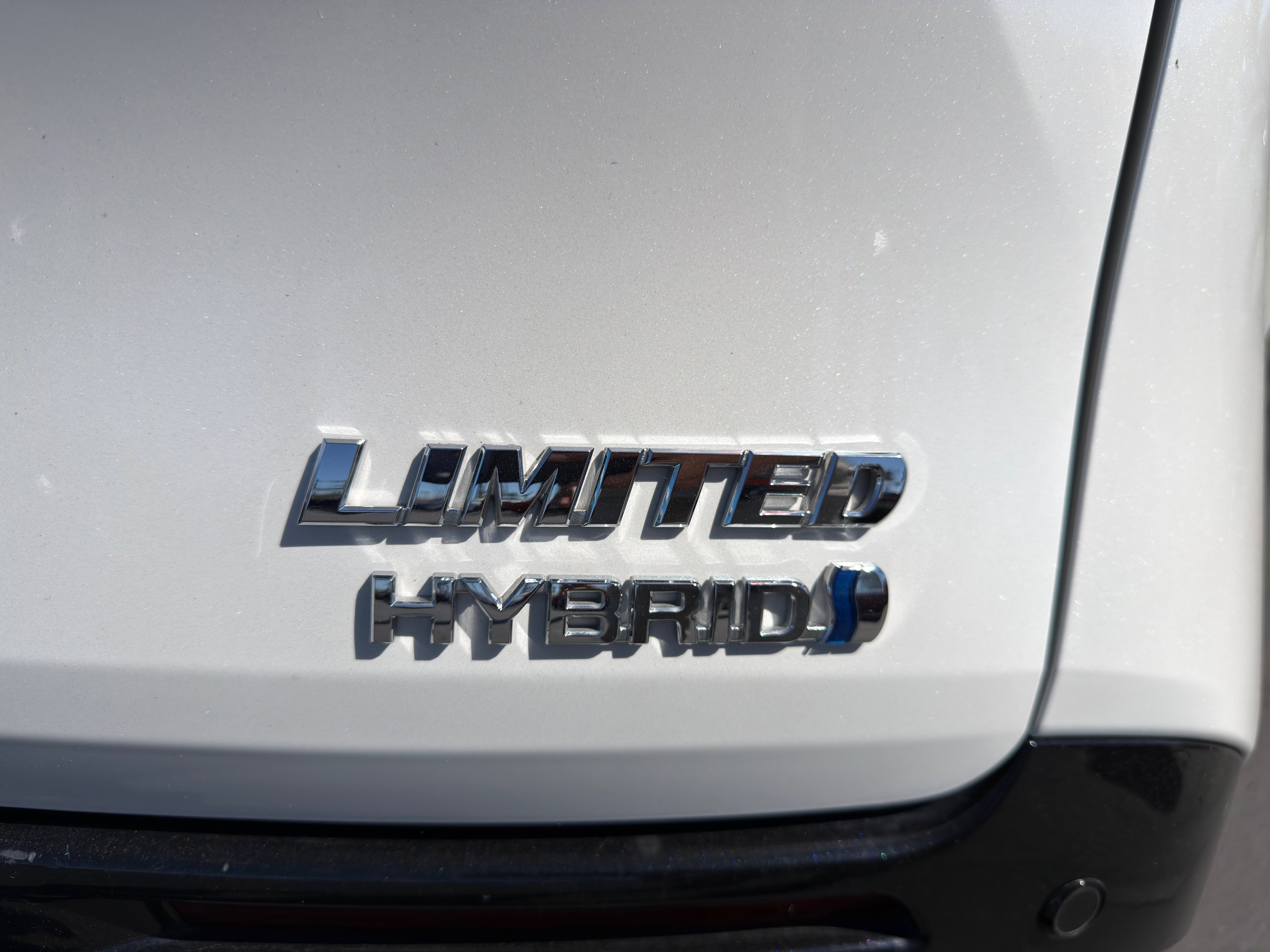 Used 2023 Toyota Sienna Limited image 47