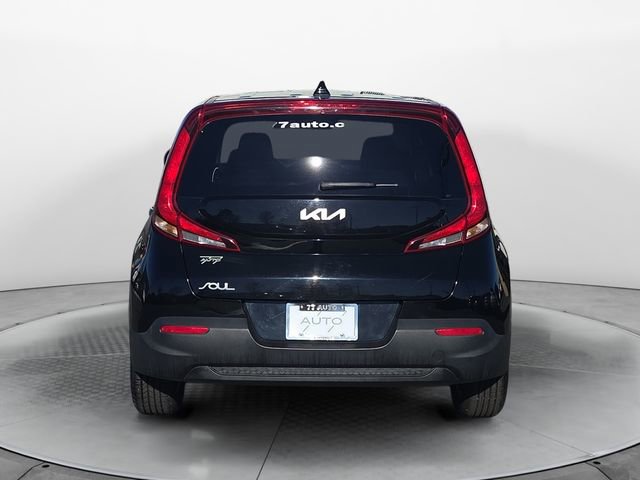 Used 2022 Kia Soul LX w/ Technology Package image 4