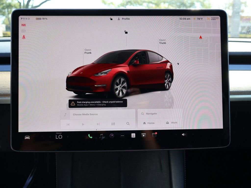 Used 2022 Tesla Model Y Long Range image 46