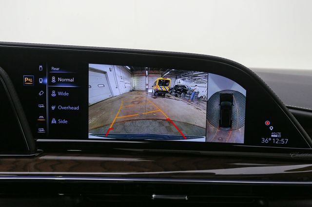 Used 2024 Cadillac Escalade ESV Sport Platinum w/ LPO, ONYX Package image 33