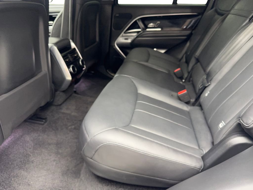 Used 2023 Land Rover Range Rover SE image 32