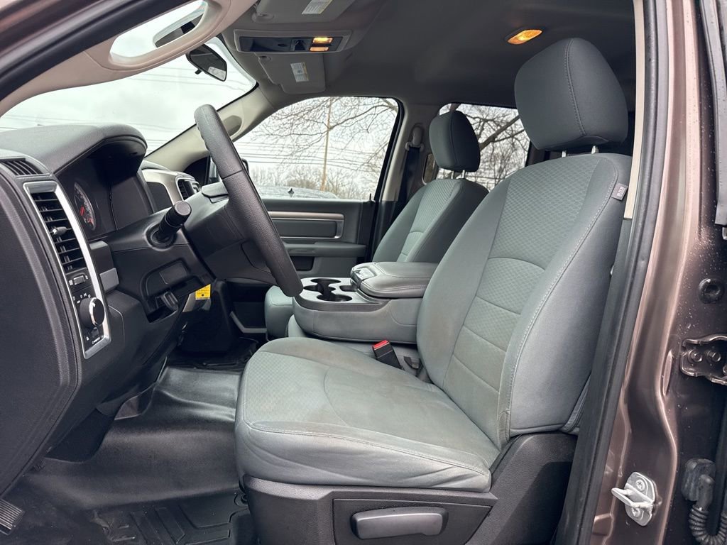 Used 2018 RAM 1500 Classic SLT image 19