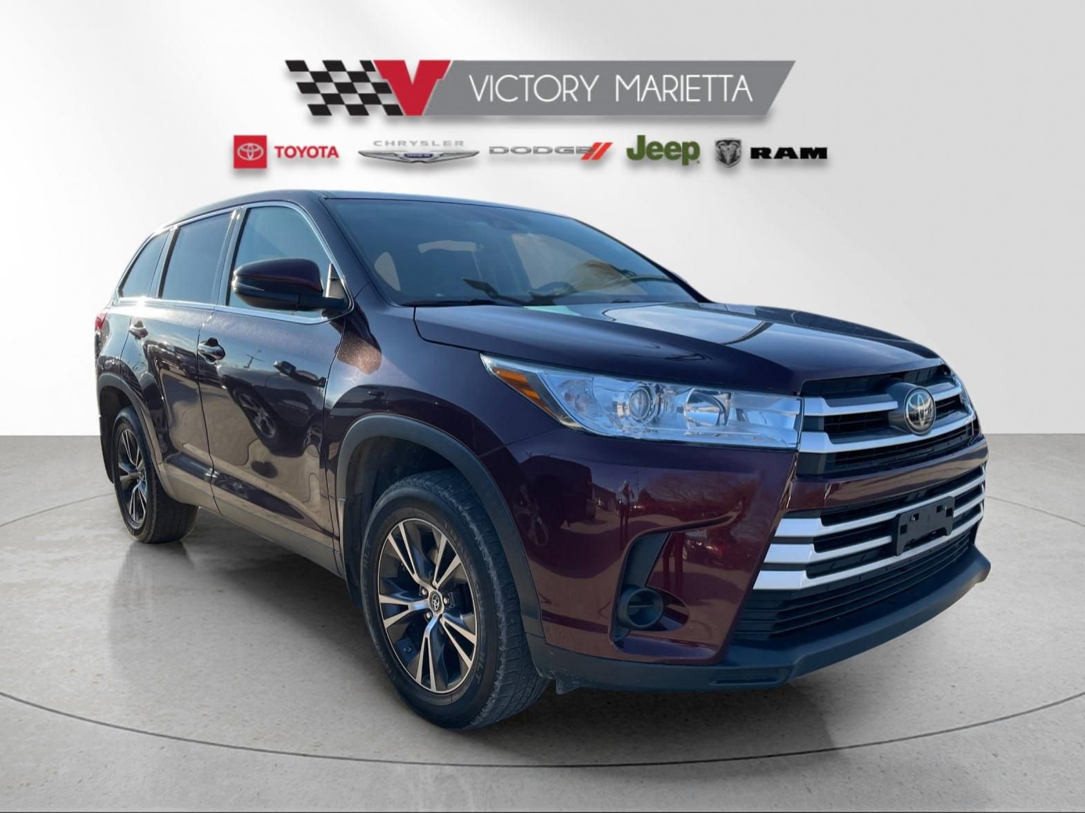 Used 2019 Toyota Highlander LE image 5
