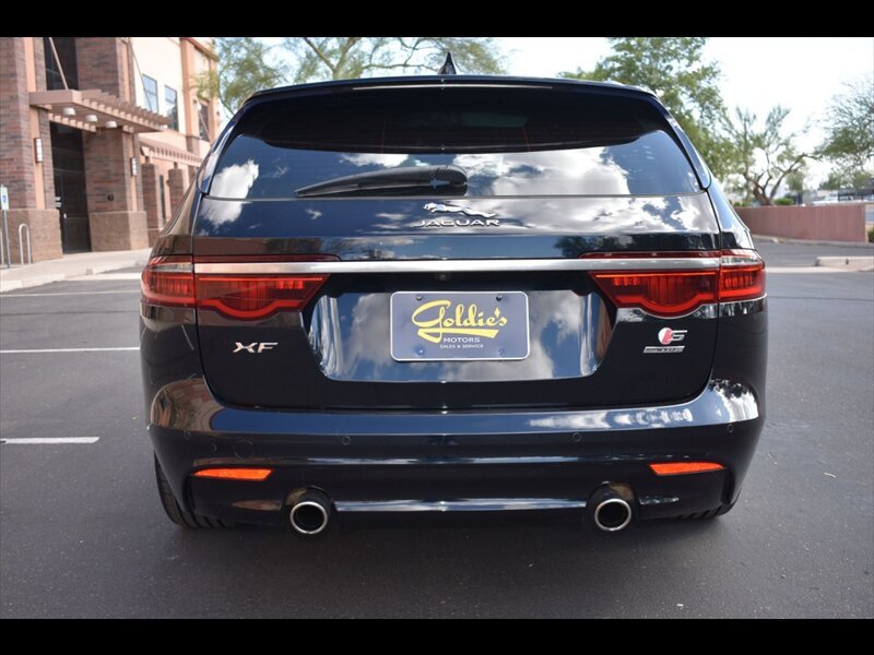 Used 2018 Jaguar XF First Edition AWD/4WD image 9