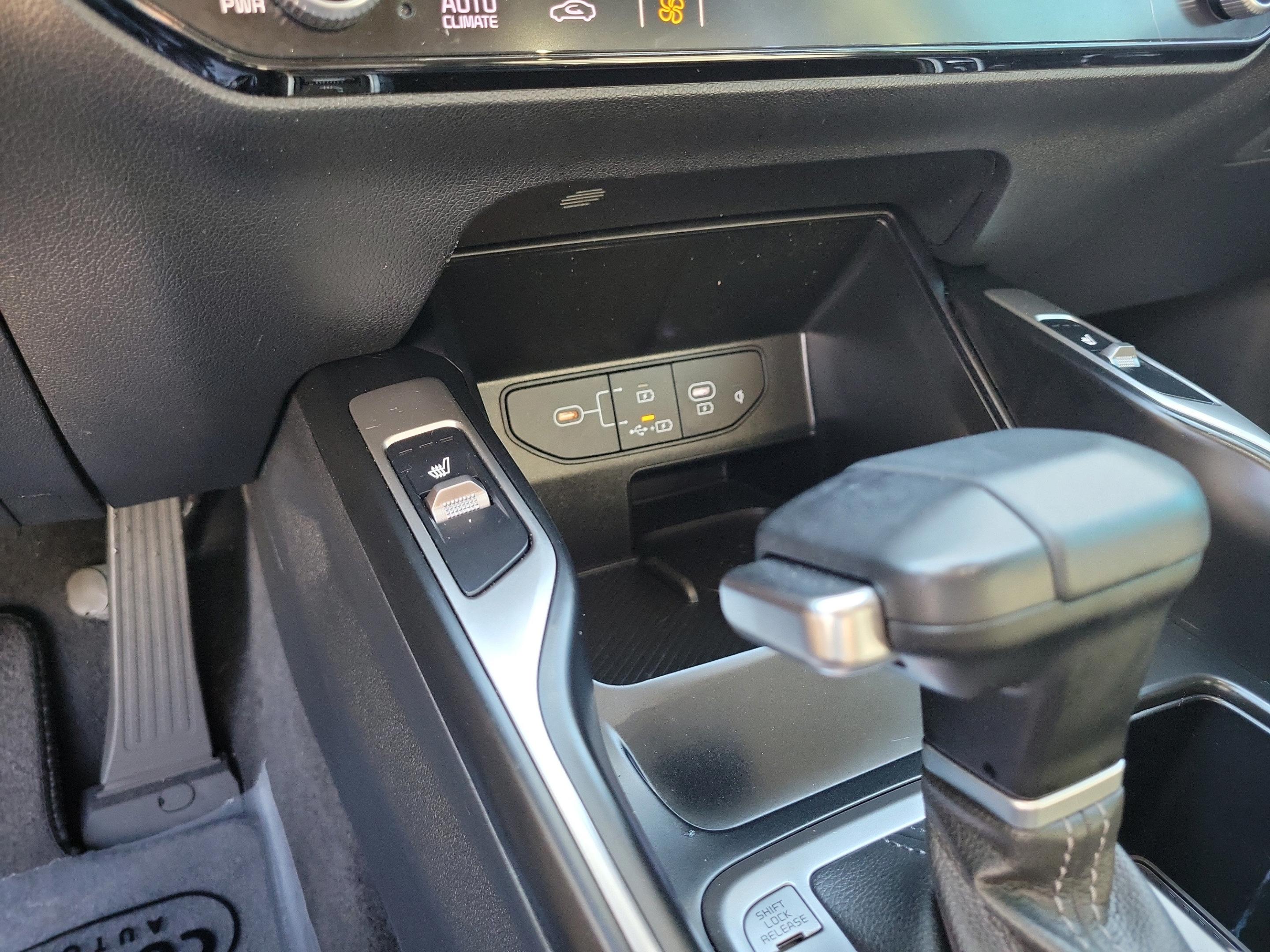 Certified 2025 Kia Sorento S w/ Panoramic Sunroof Package FWD image 20