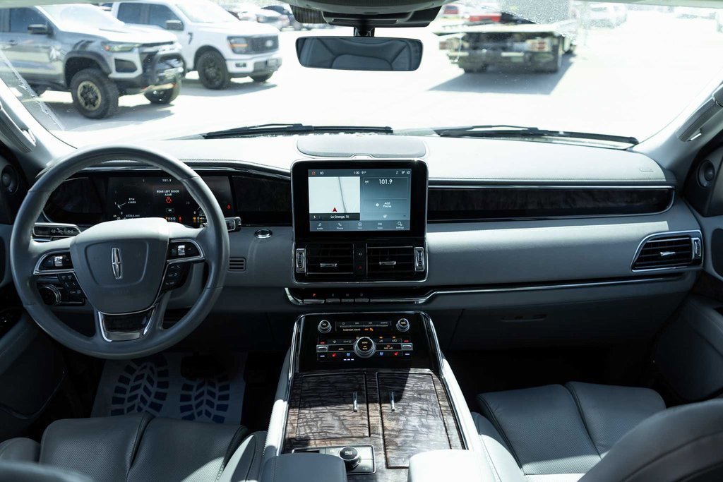 Used 2021 Lincoln Navigator L Reserve image 18