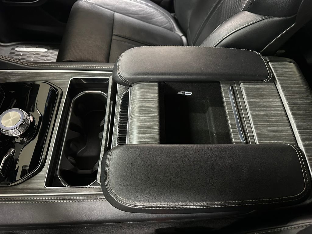 Certified 2024 Jeep Wagoneer Series II AWD/4WD image 32