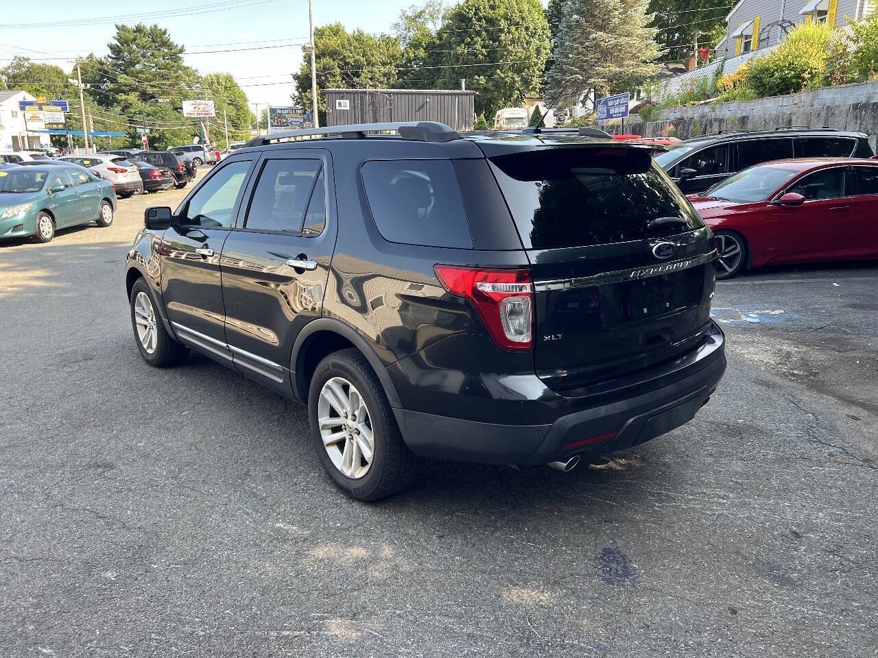 Used 2014 Ford Explorer XLT w/ Equipment Group 202A AWD/4WD image 5