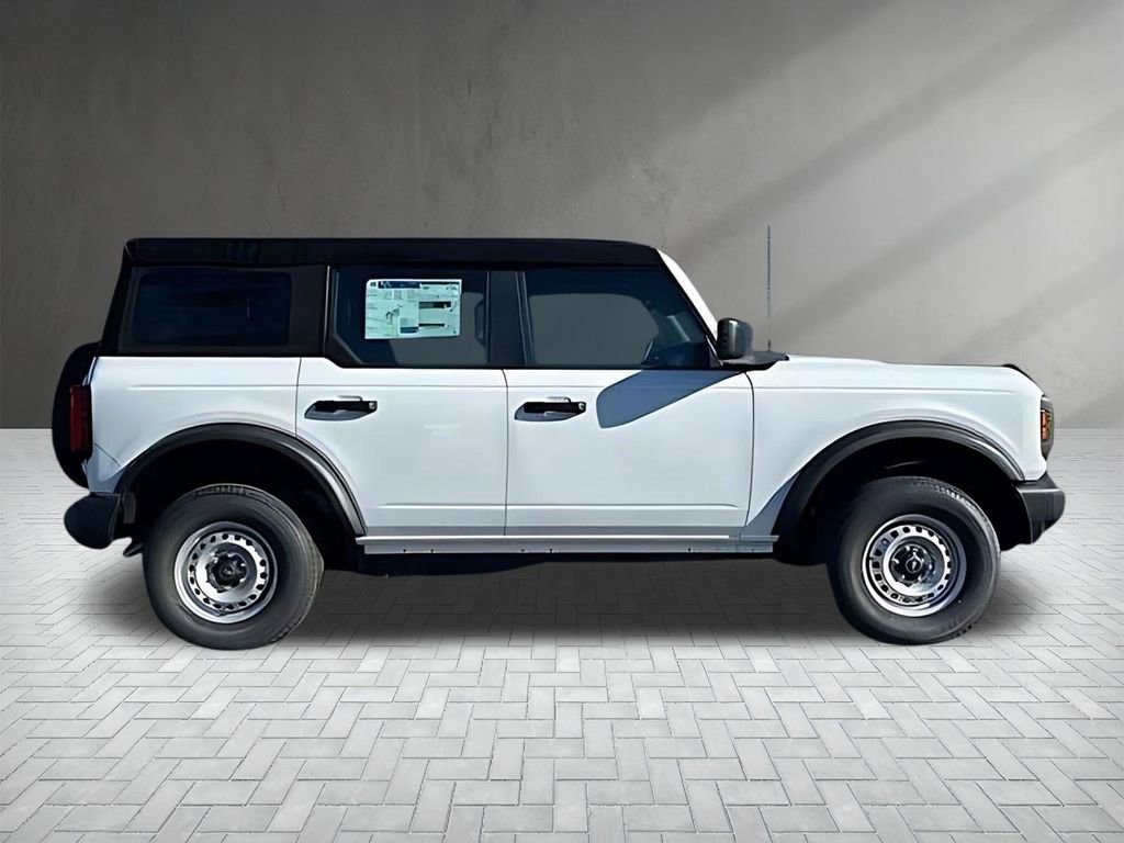 New 2025 Ford Bronco 4-Door image 4