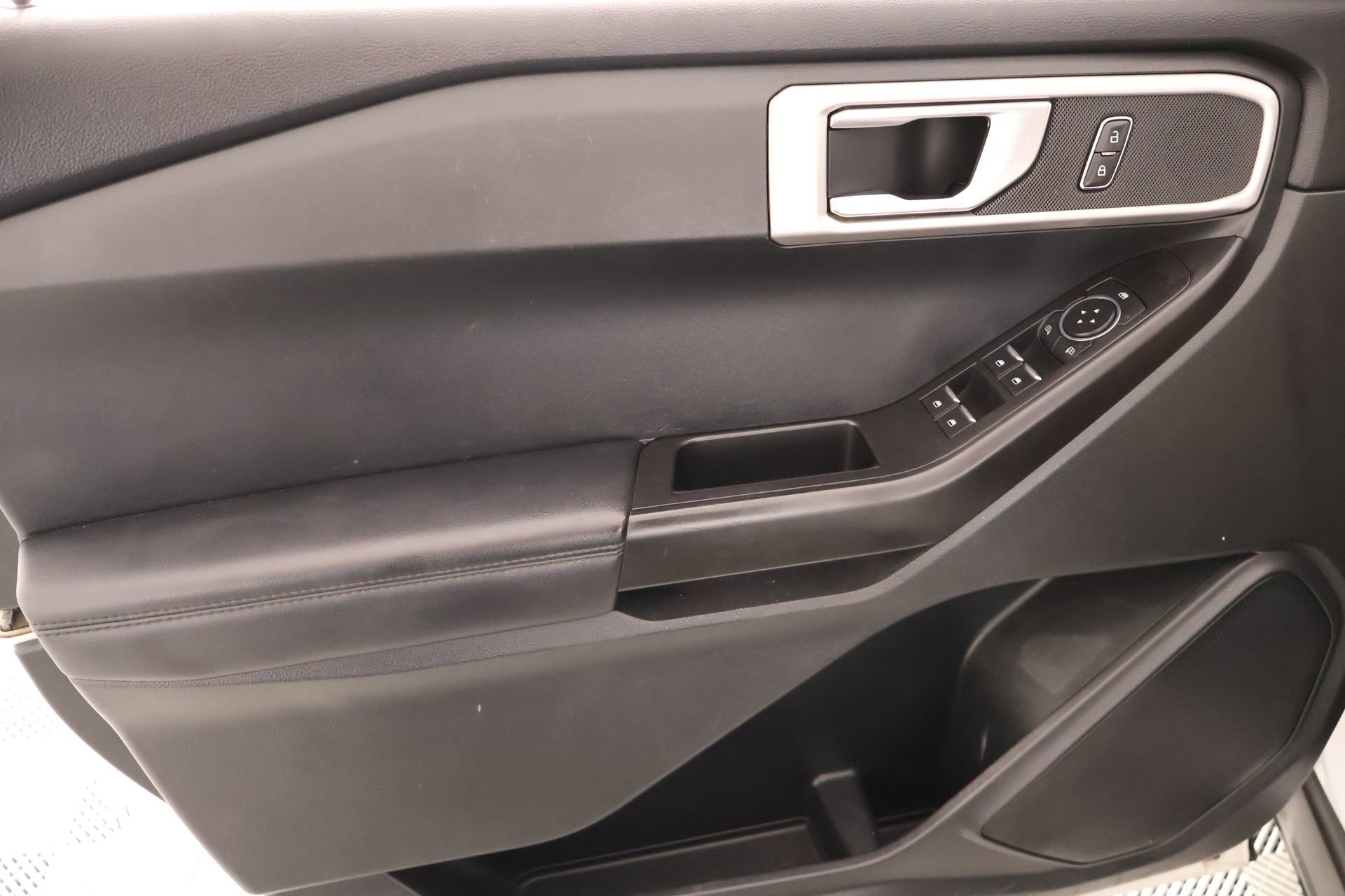 Used 2021 Ford Explorer 2WD image 15