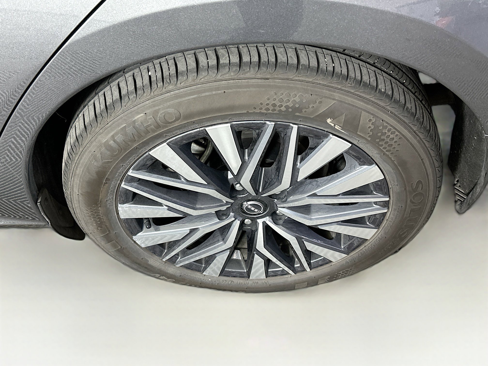 Used 2025 Nissan Altima 2.5 SV image 11