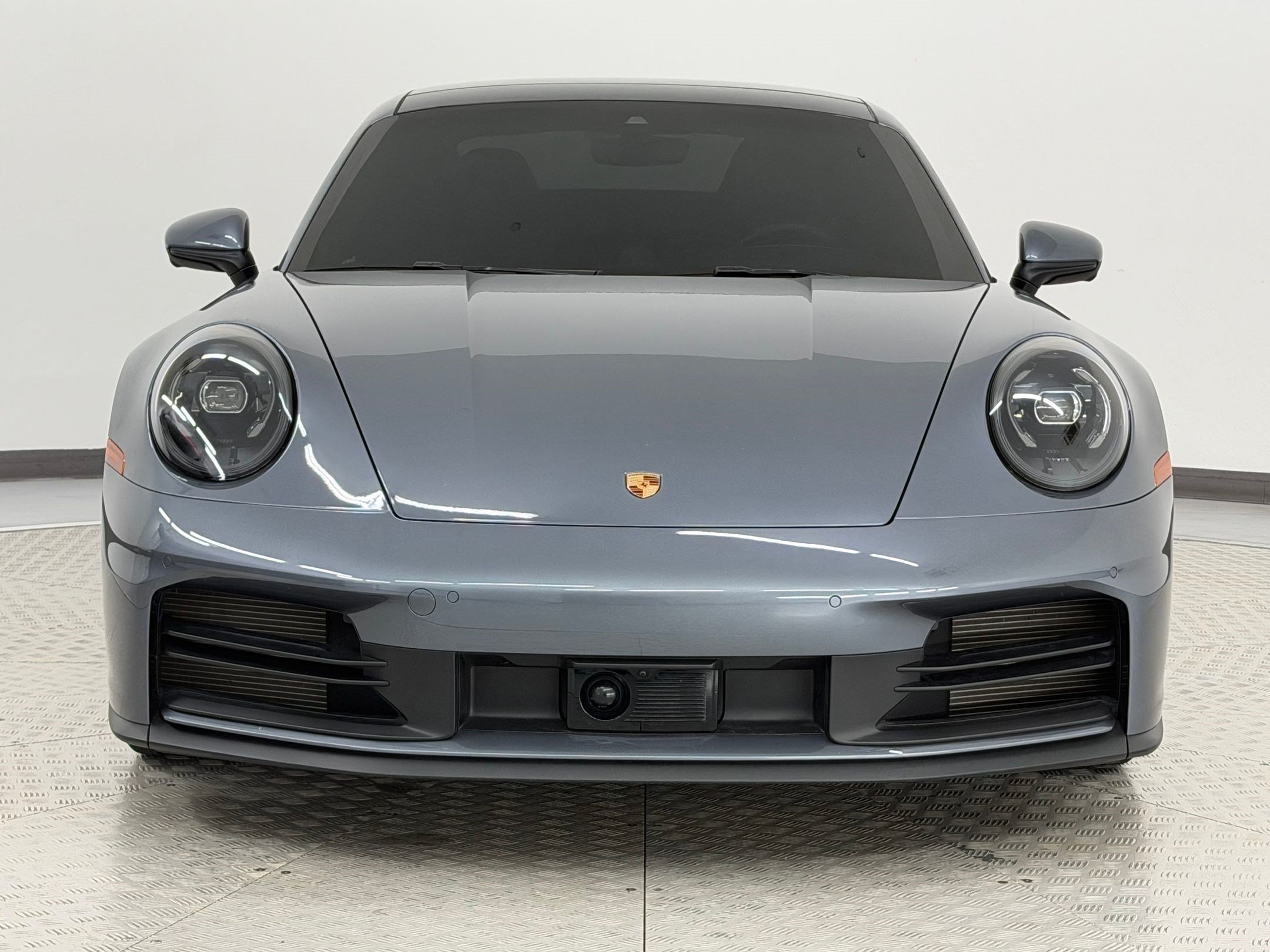 Certified 2025 Porsche 911 Carrera RWD image 6