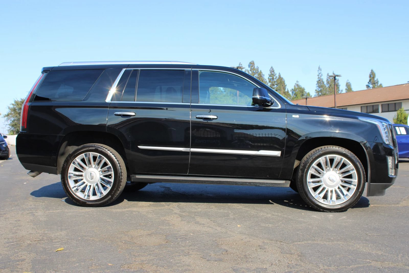Used 2016 Cadillac Escalade Platinum AWD/4WD image 44