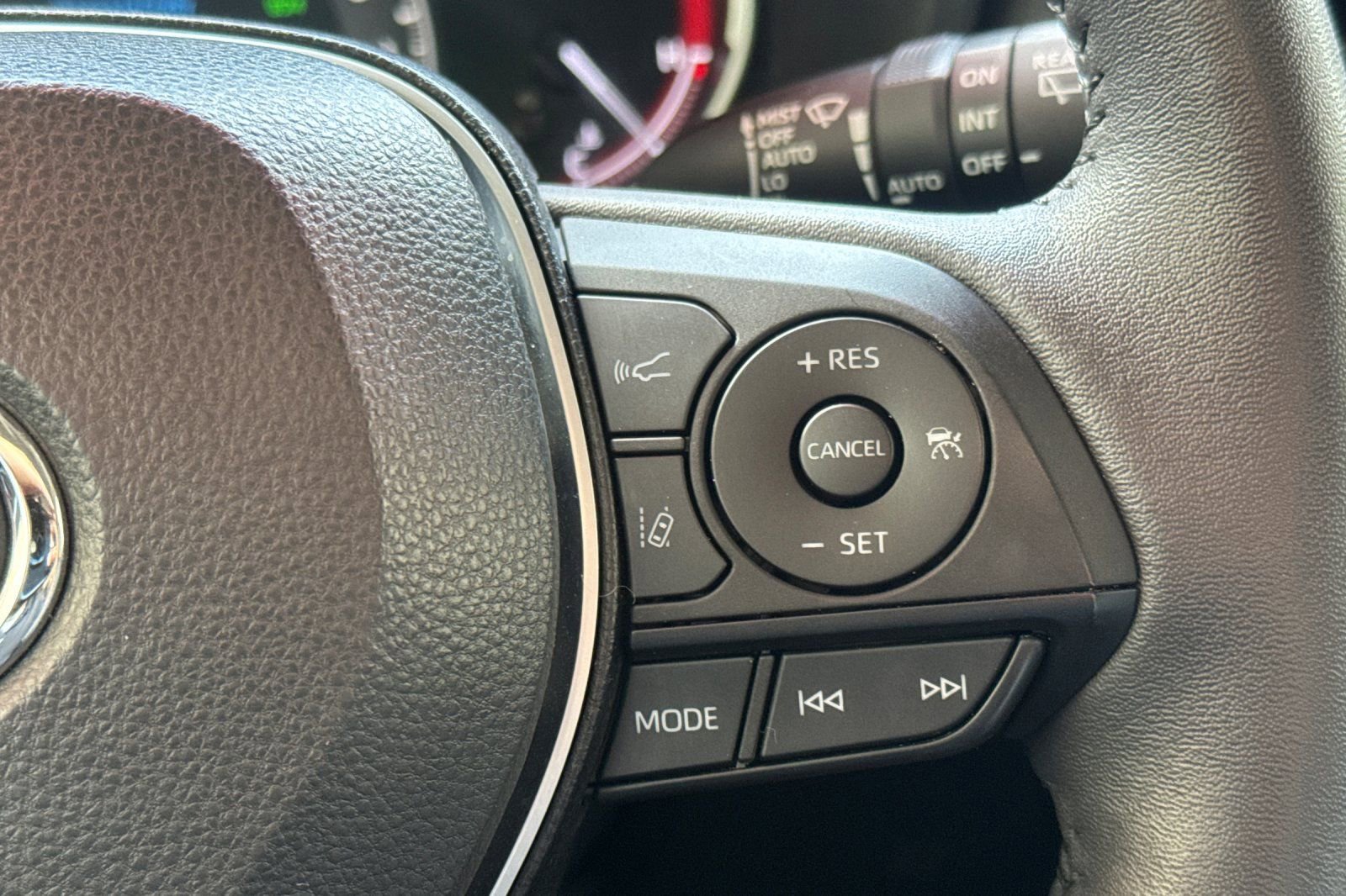 Certified 2023 Toyota RAV4 XLE Premium FWD image 30