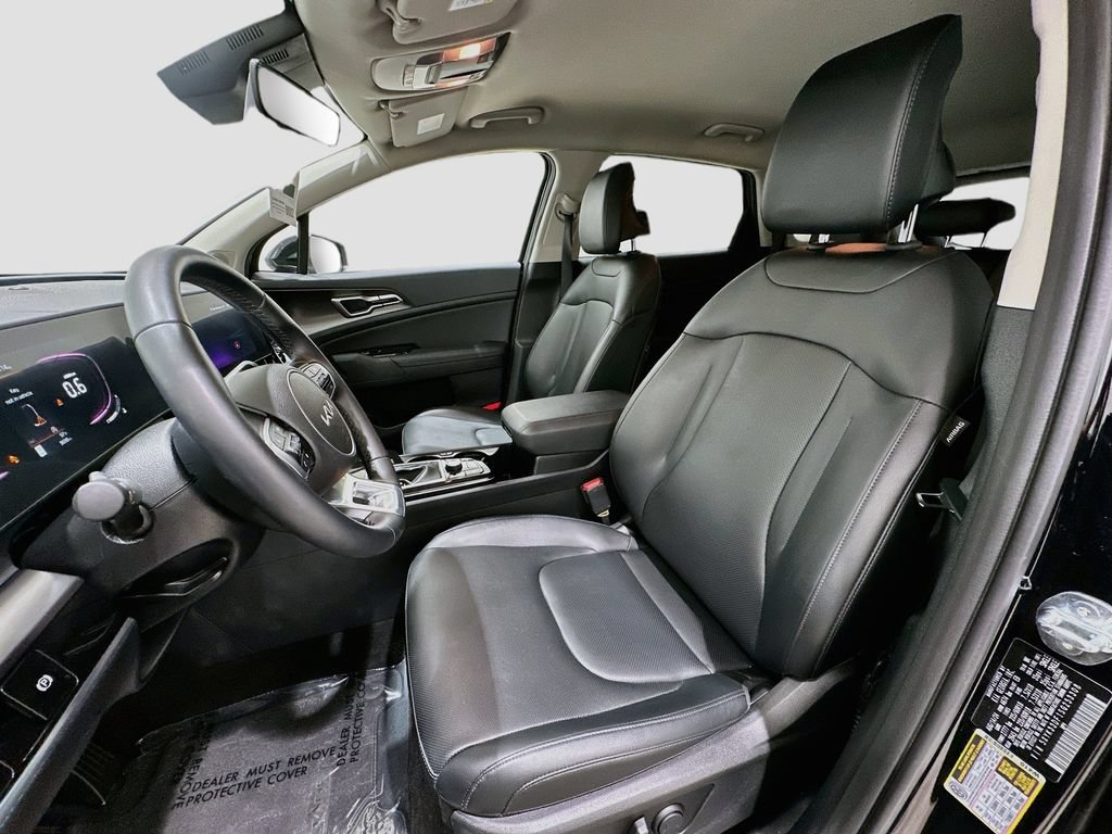 Used 2025 Kia Sportage EX FWD image 21